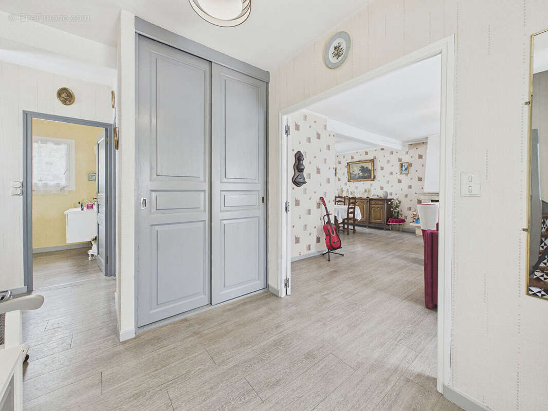 Maison Nogent Le Roi 5 pièces - photo 9