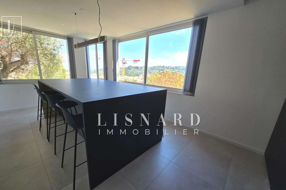 Maison 118 m² à Vallauris  - photo 4