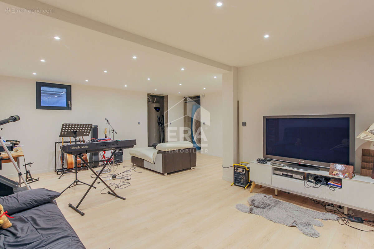 Villa 240m² à crespières - photo 15