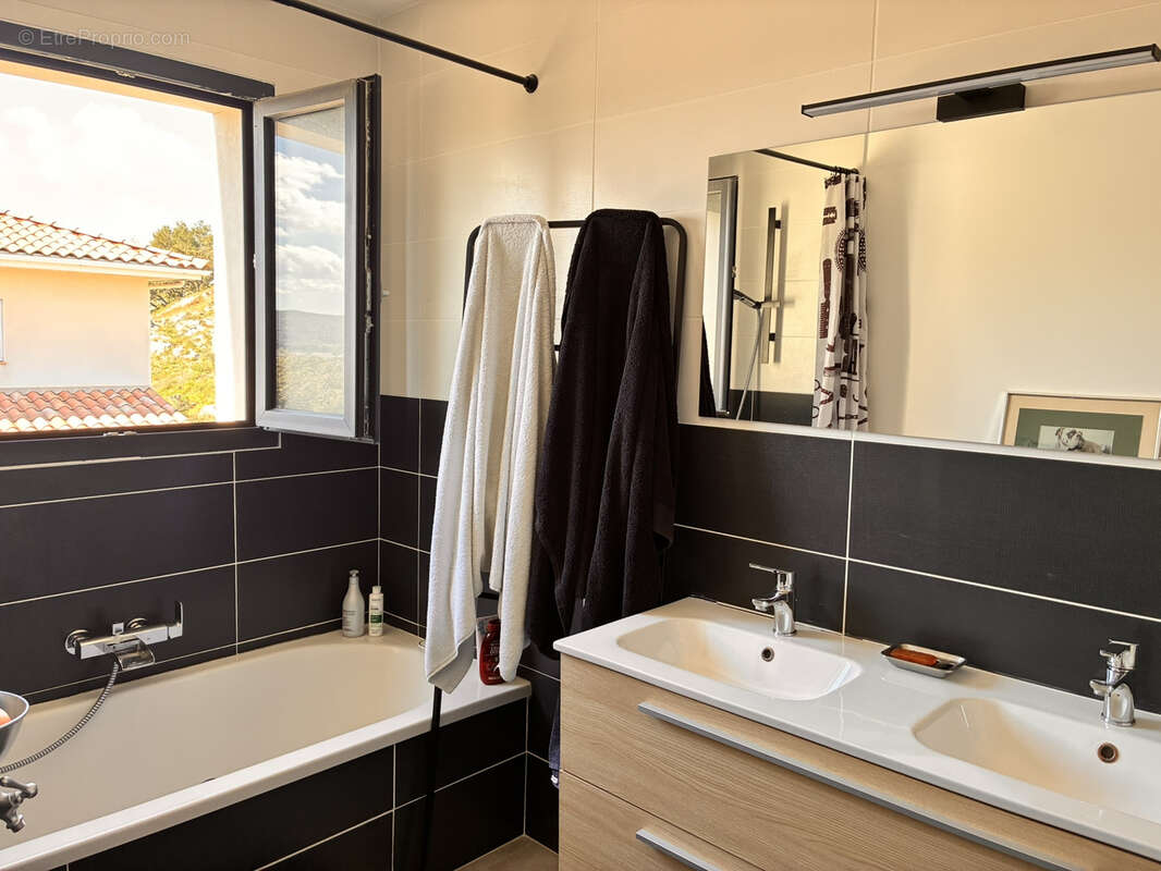 Maison à MONTREDON-DES-CORBIERES