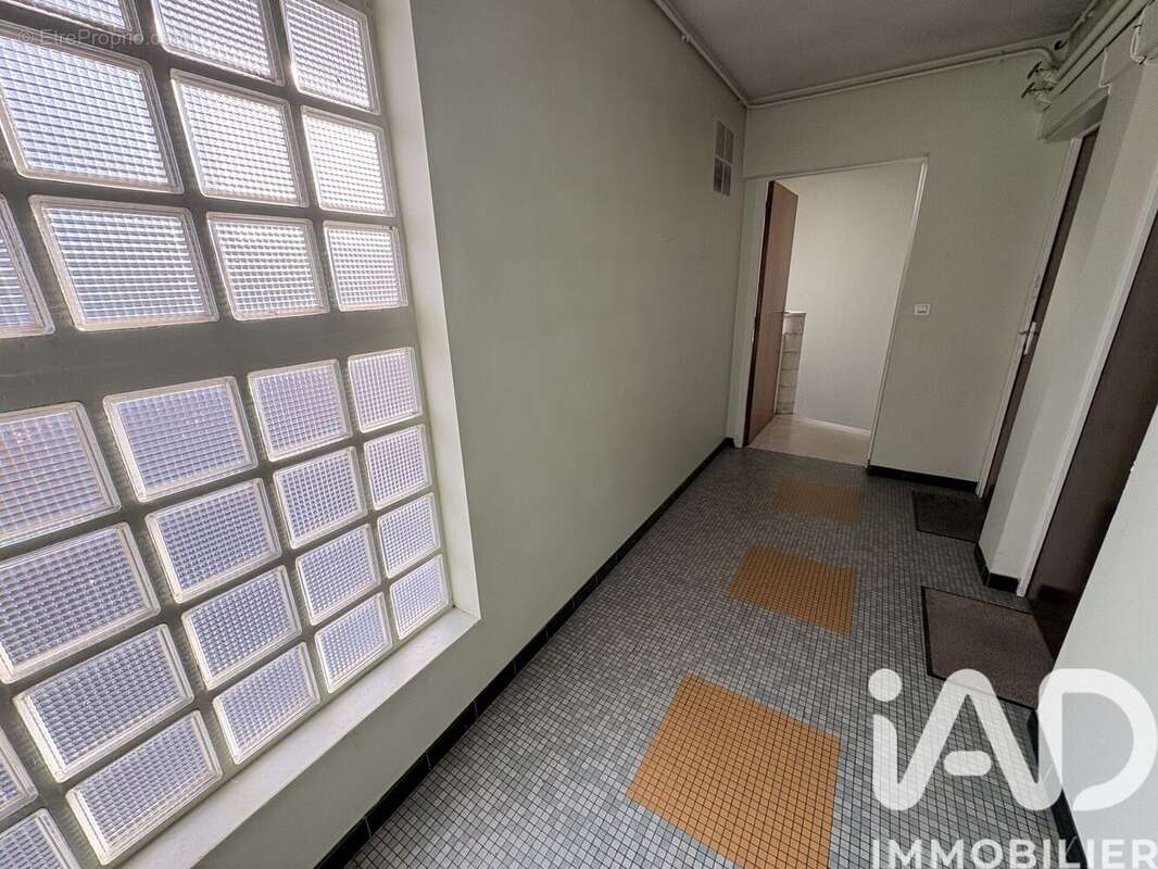 Photo 8 - Appartement à SARTROUVILLE
