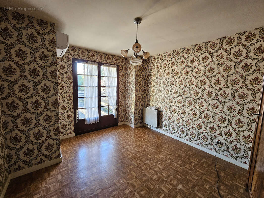 Maison à POUILLY-SUR-SAONE