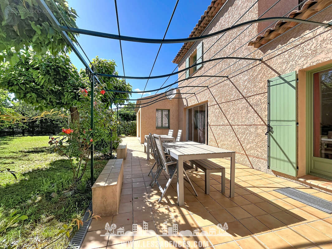 Maison à COGOLIN