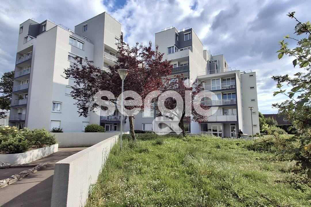 Appartement à QUINCY-SOUS-SENART