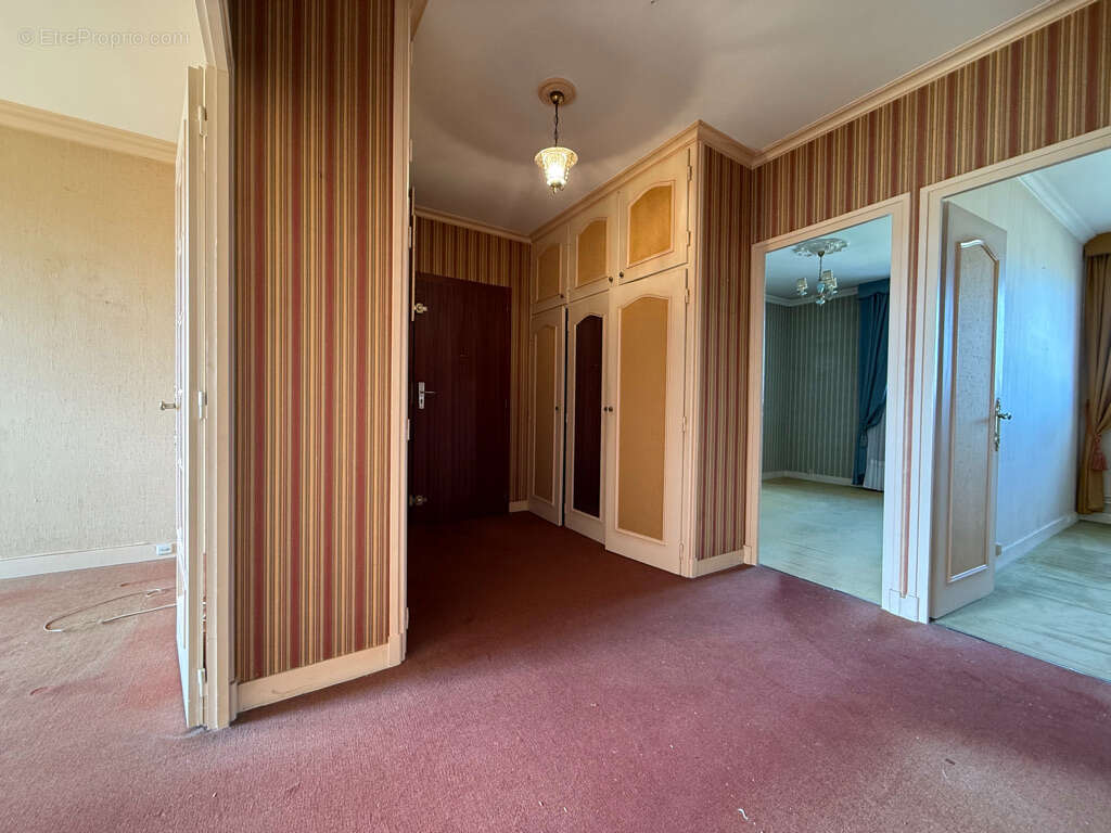 Appartement T3 Résidence Racine avec garage et ascenseur - photo 10
