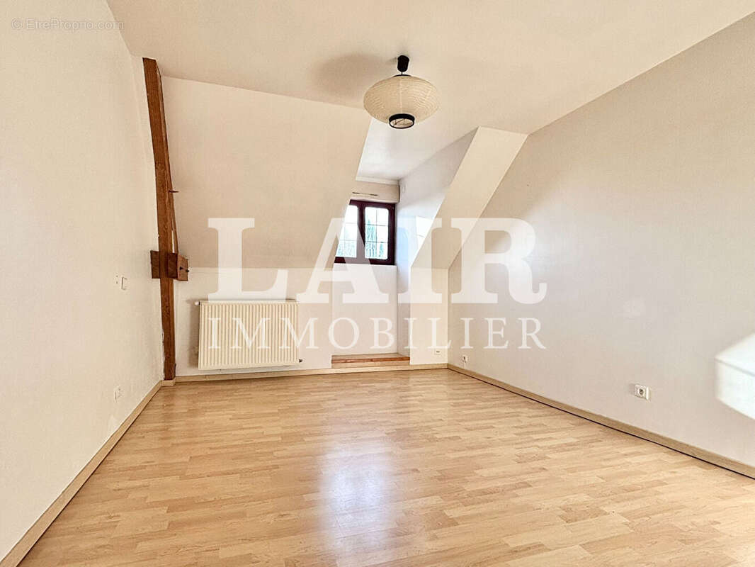 Maison à SAINT-AUBIN-DE-LOCQUENAY