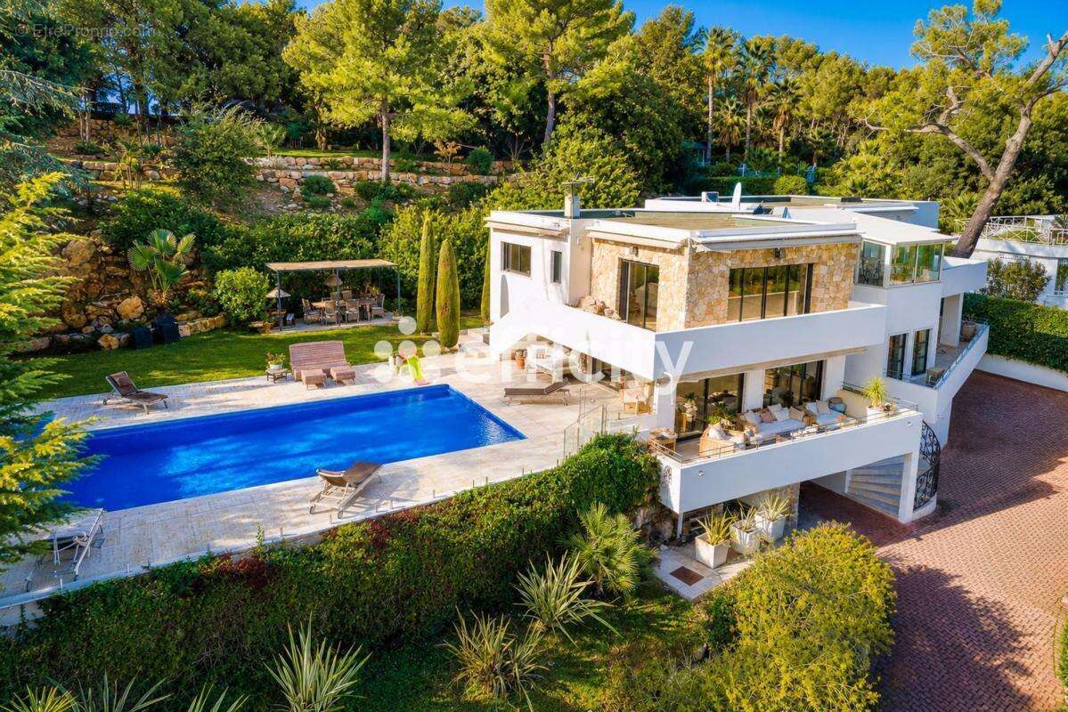 Maison à VALLAURIS