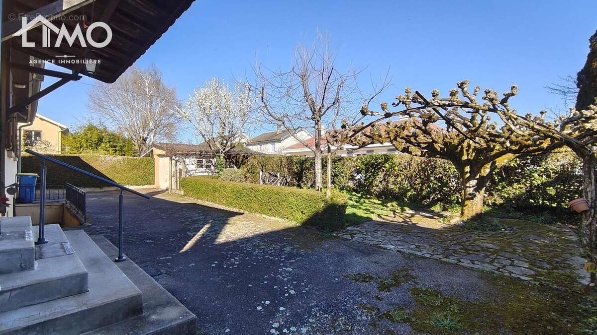 n°10 - Maison à FEYTIAT