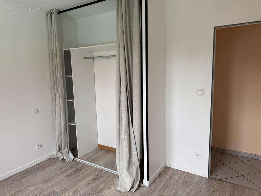 Maison à SAINT-QUENTIN-DE-BARON