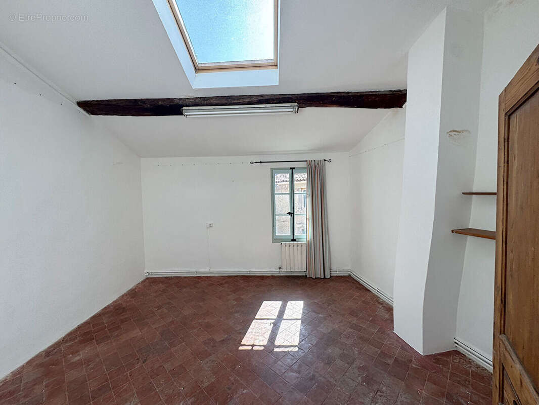 Maison à PERNES-LES-FONTAINES