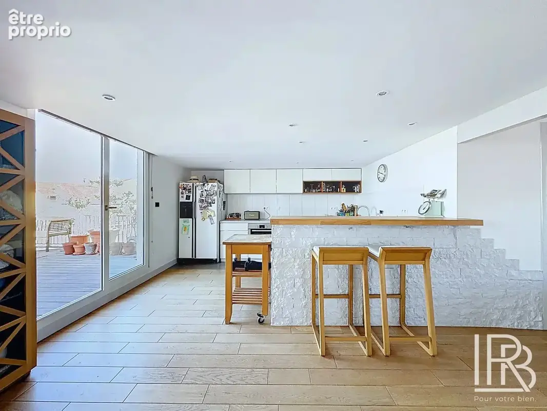 Duplex dernier étage – terrasse vue mer – endoume - photo 8