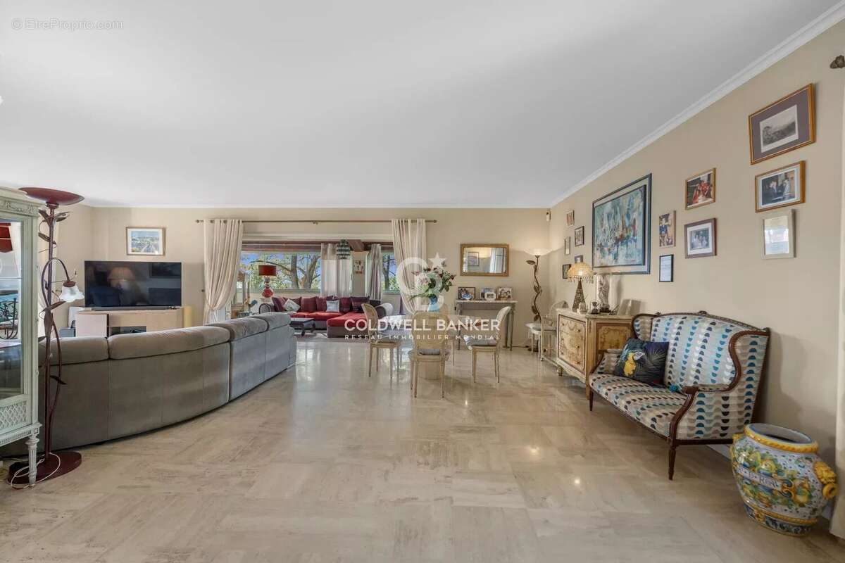 Maison à MOUGINS