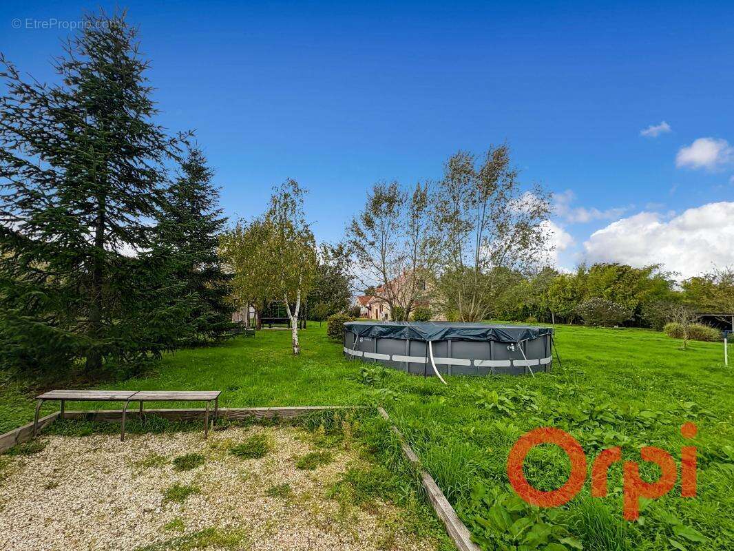 Maison à MORNAY-SUR-ALLIER