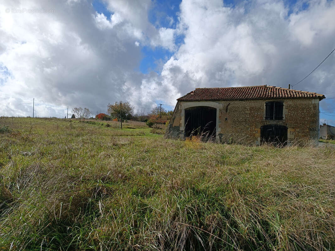 Autre à SAINT-MAIGRIN