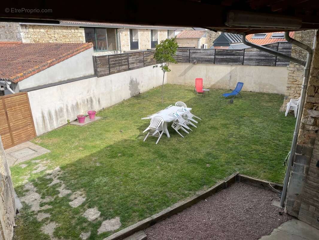 Maison à BRION-PRES-THOUET