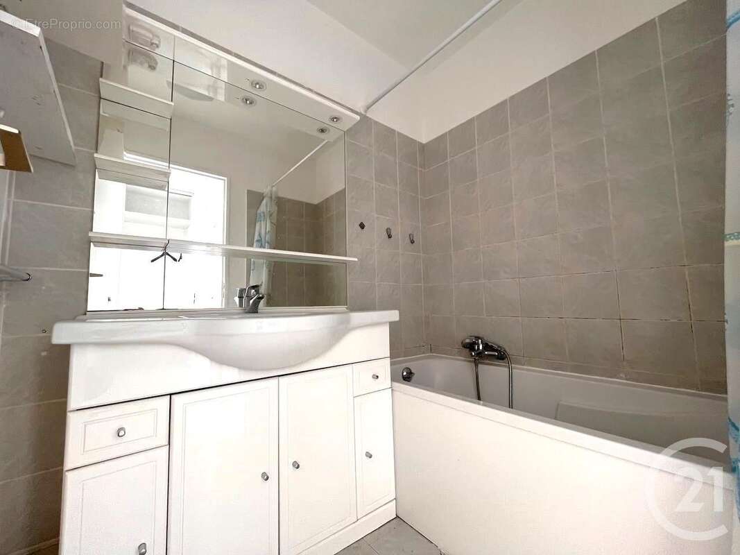 Appartement à ROQUEBRUNE-CAP-MARTIN