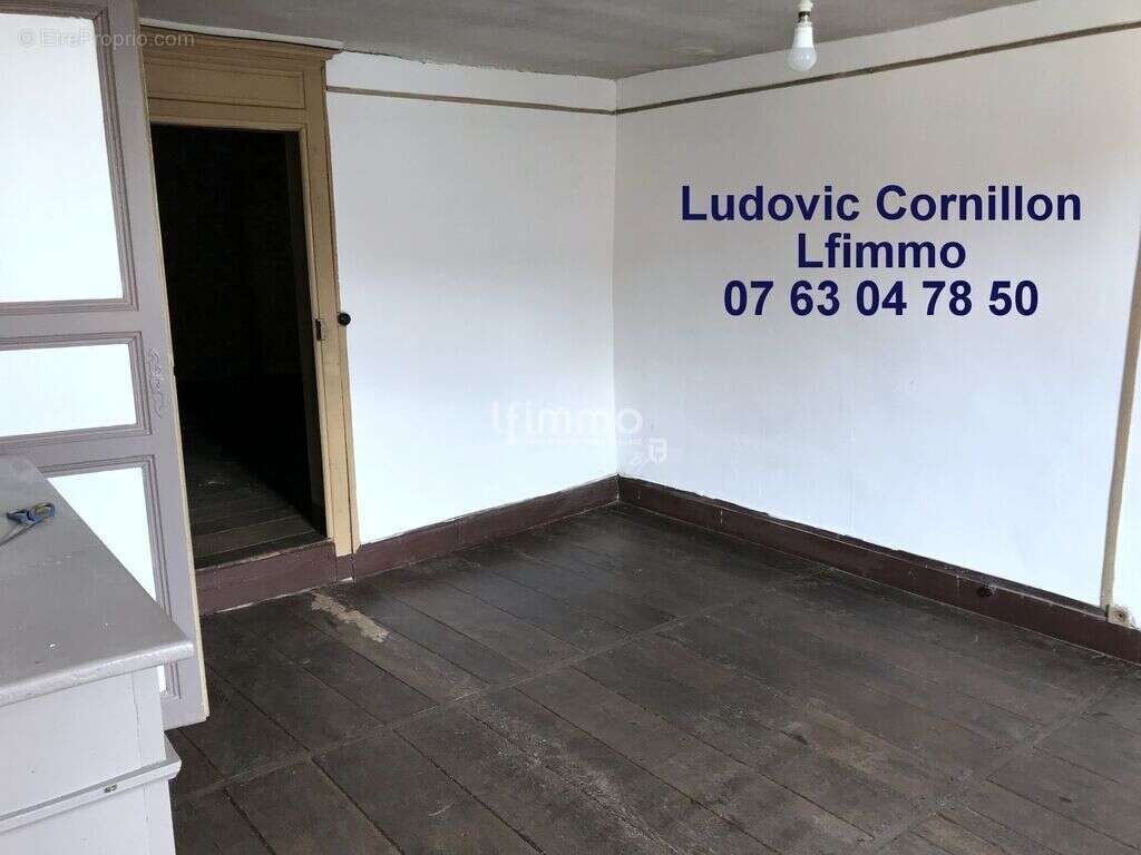 Maison à PIERRE-BUFFIERE