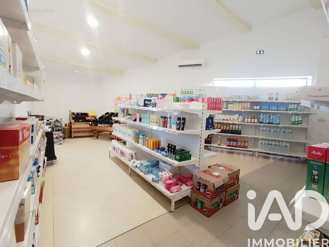 Photo 2 - Commerce à COMPS