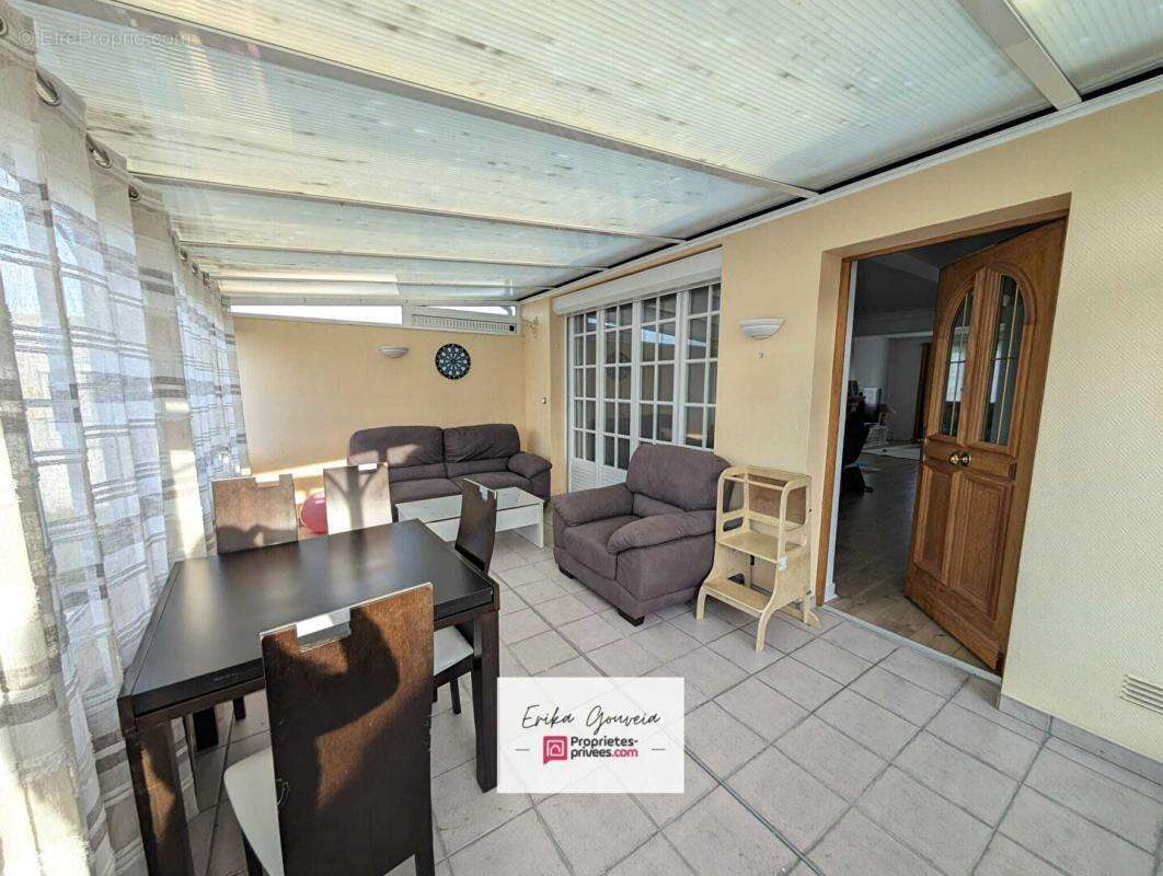EXCLUSIVITÉ  Maison familiale 145 m², 55 m² de pièce de vie plein sud, prestations haut de gamme  - Sanvic Renaissance - photo 5