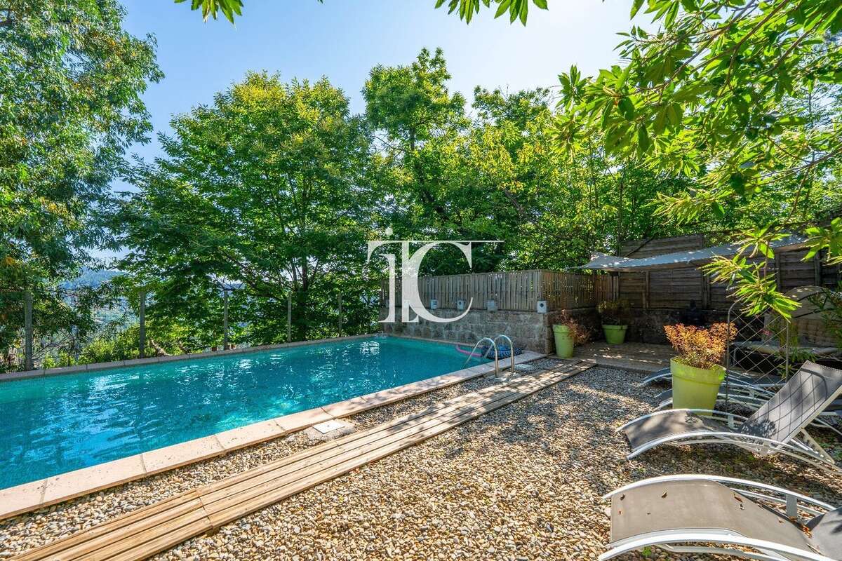 Maison à LABLACHERE