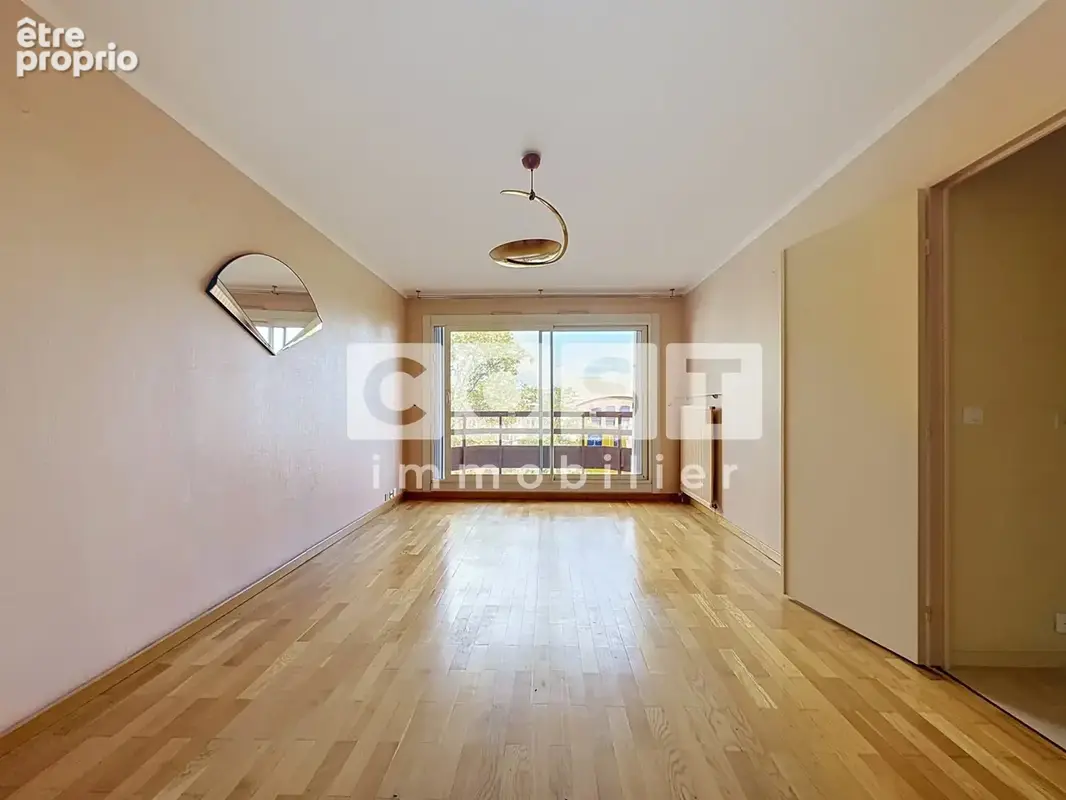 Appartement à GENNEVILLIERS