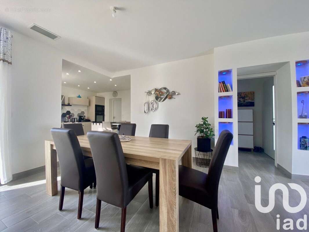 Photo 2 - Maison à GINESTAS