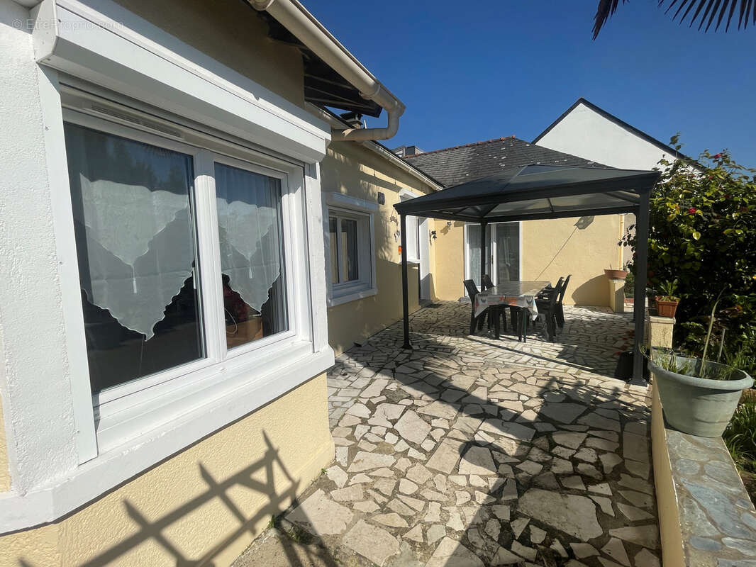 Maison à MONTREUIL-JUIGNE