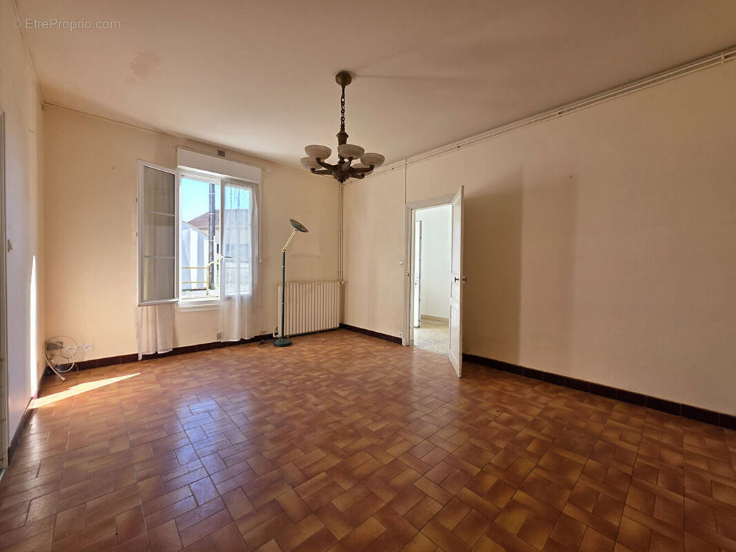 Maison à TONNAY-CHARENTE