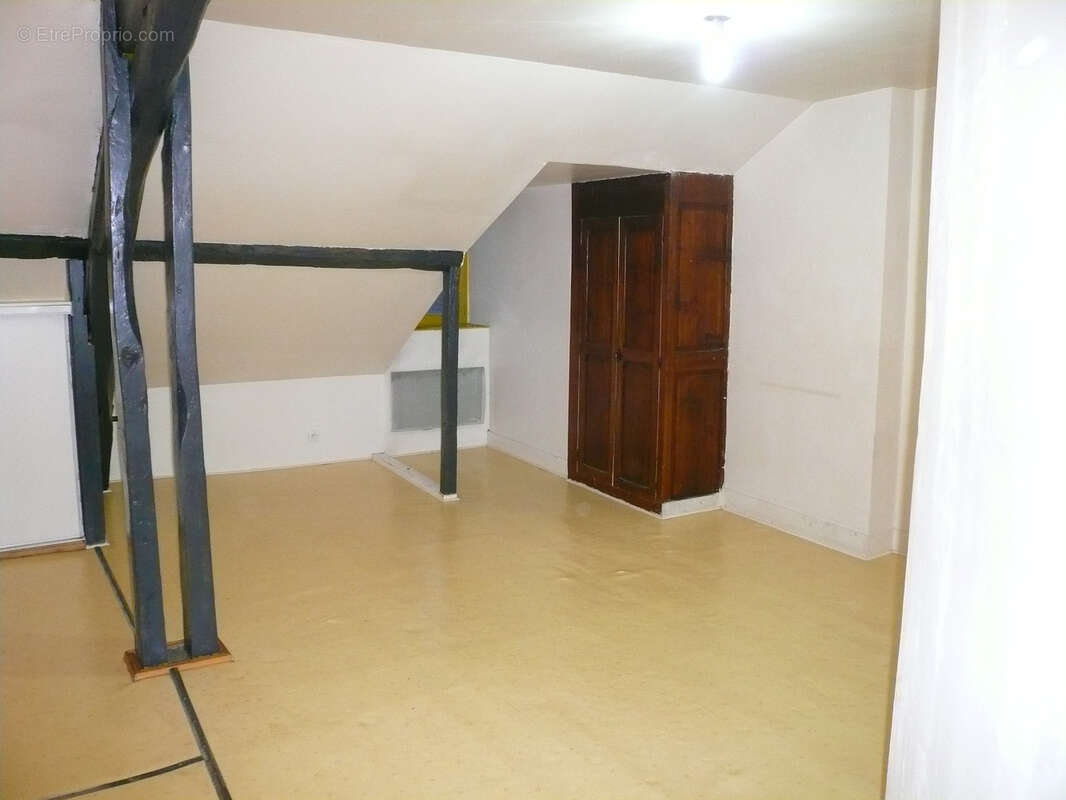 Appartement à LA CHARITE-SUR-LOIRE