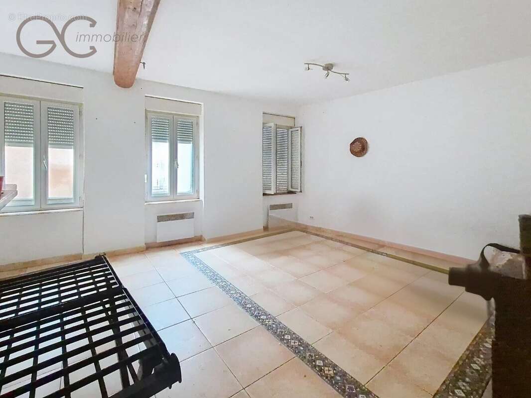 Maison à SAINT-CHINIAN