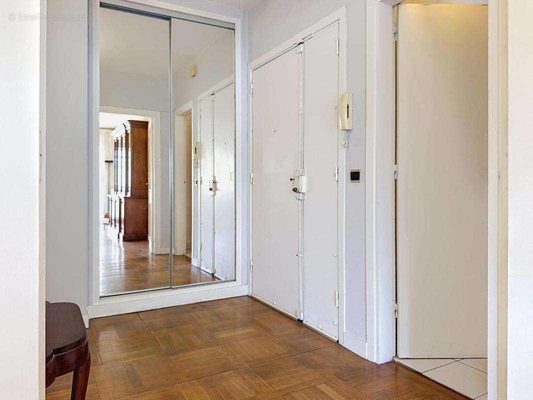 Appartement à GARCHES