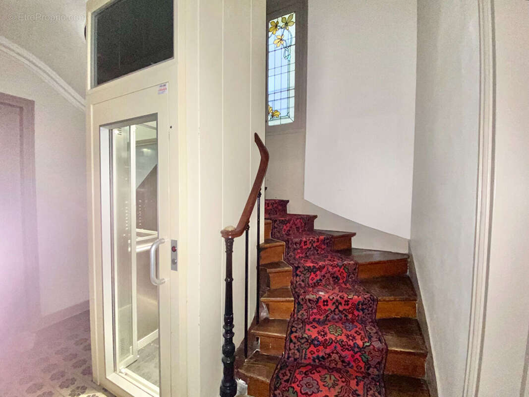 Appartement à PARIS-14E