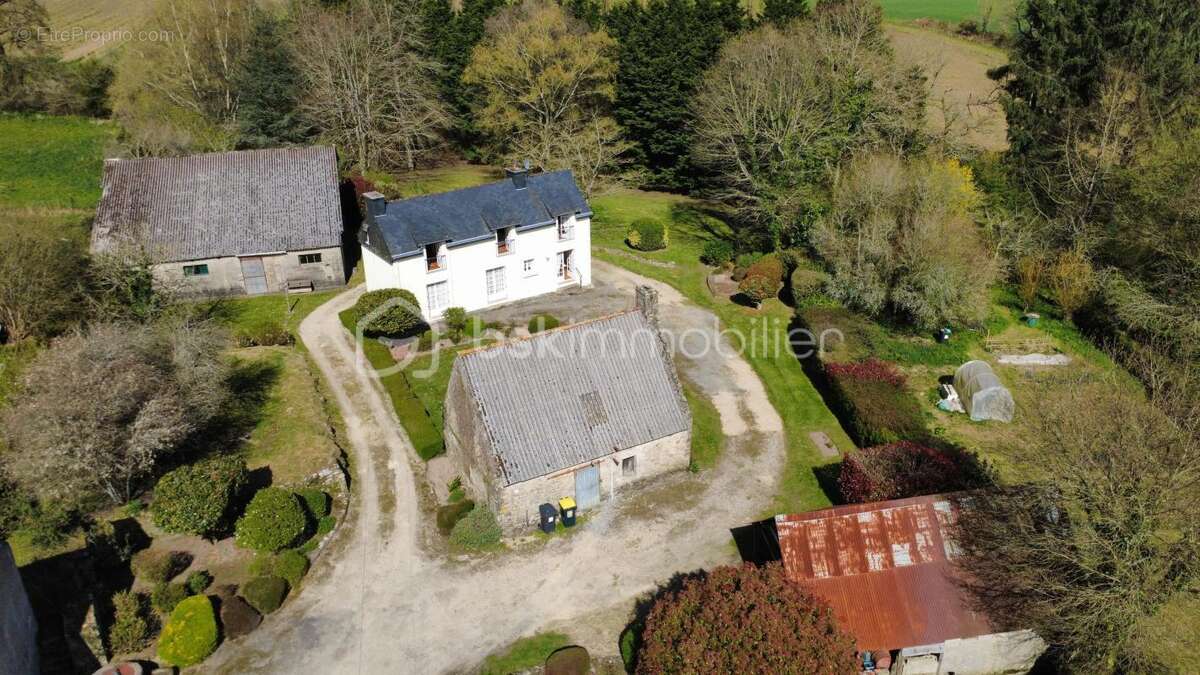 Maison à LANVAUDAN