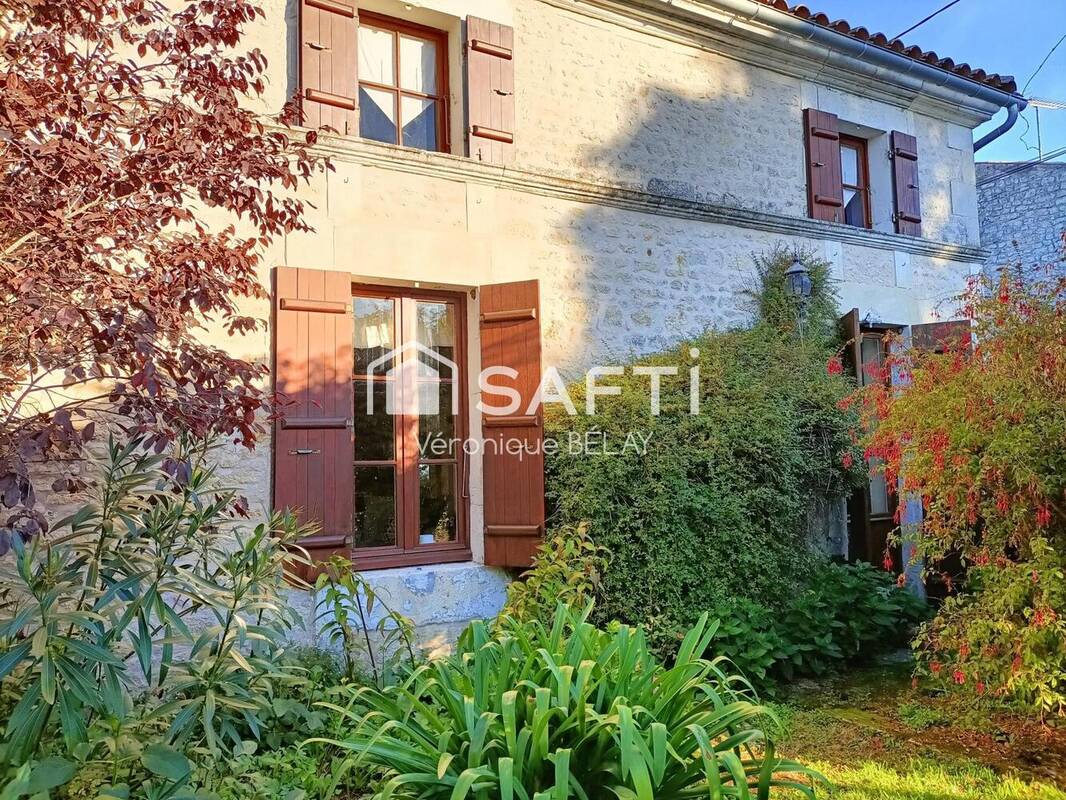 Photo 1 - Maison à LE GUA
