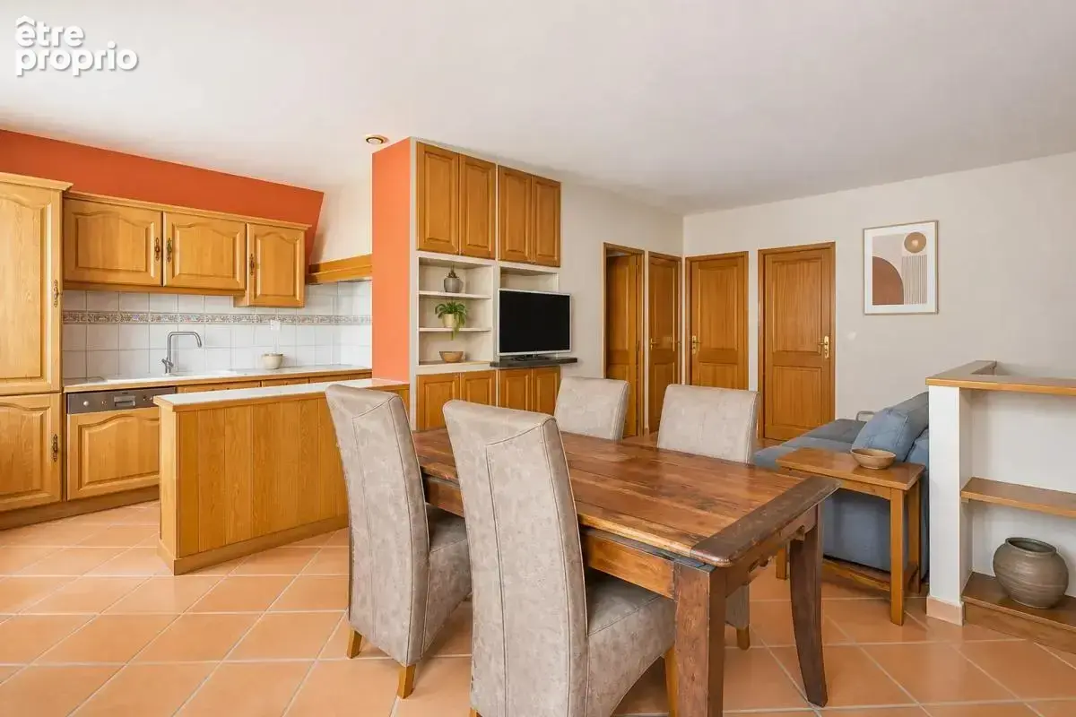 Maison de 5/6 pièces de 85 m² à Villeurbanne avec Garage et Cour - photo 3