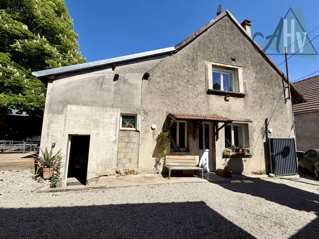 Maison à BARBONNE-FAYEL