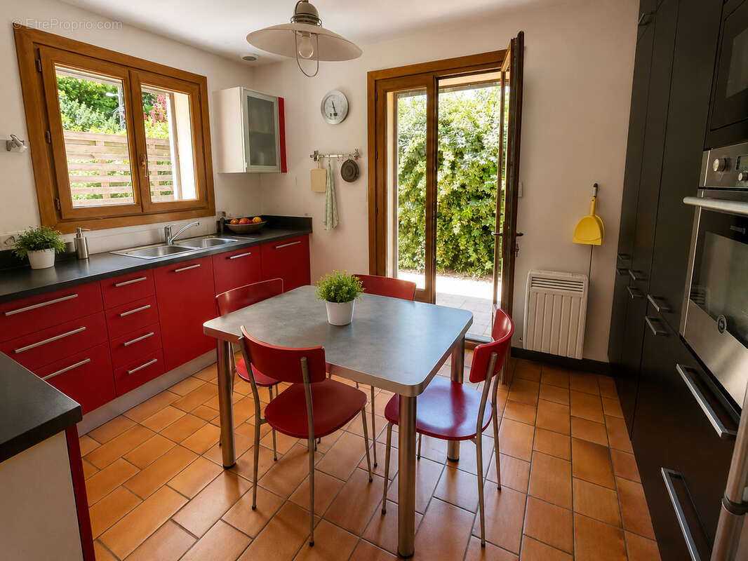 Maison à FONTAINES-SAINT-MARTIN