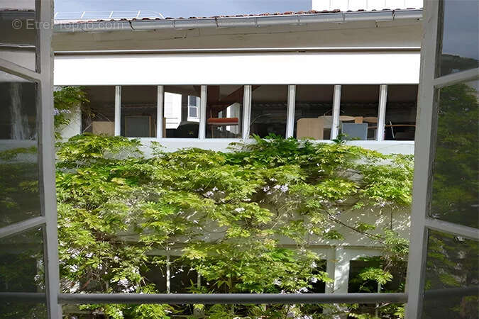 Coup de cœur assuré ! Corpimmo vous propose à la vente des surfaces en duplex dans une copropriété de charme de 5 lots. Chaque s - photo 2