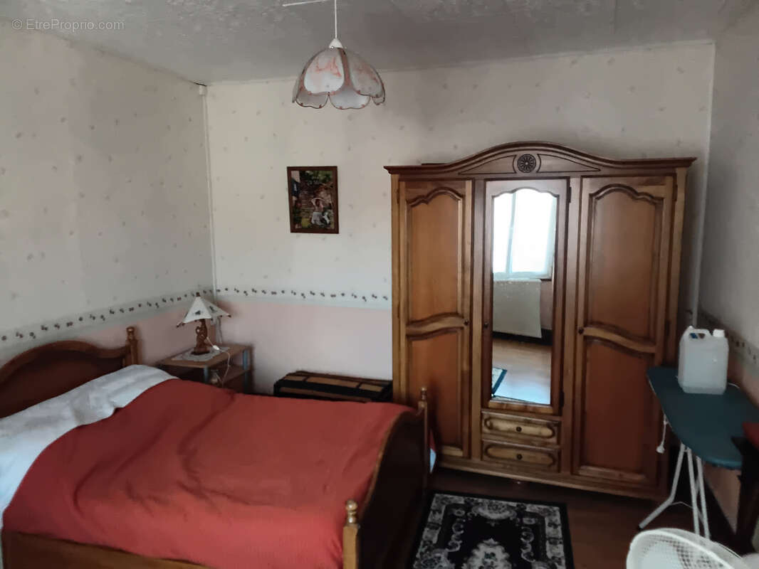 Maison à NERONDES