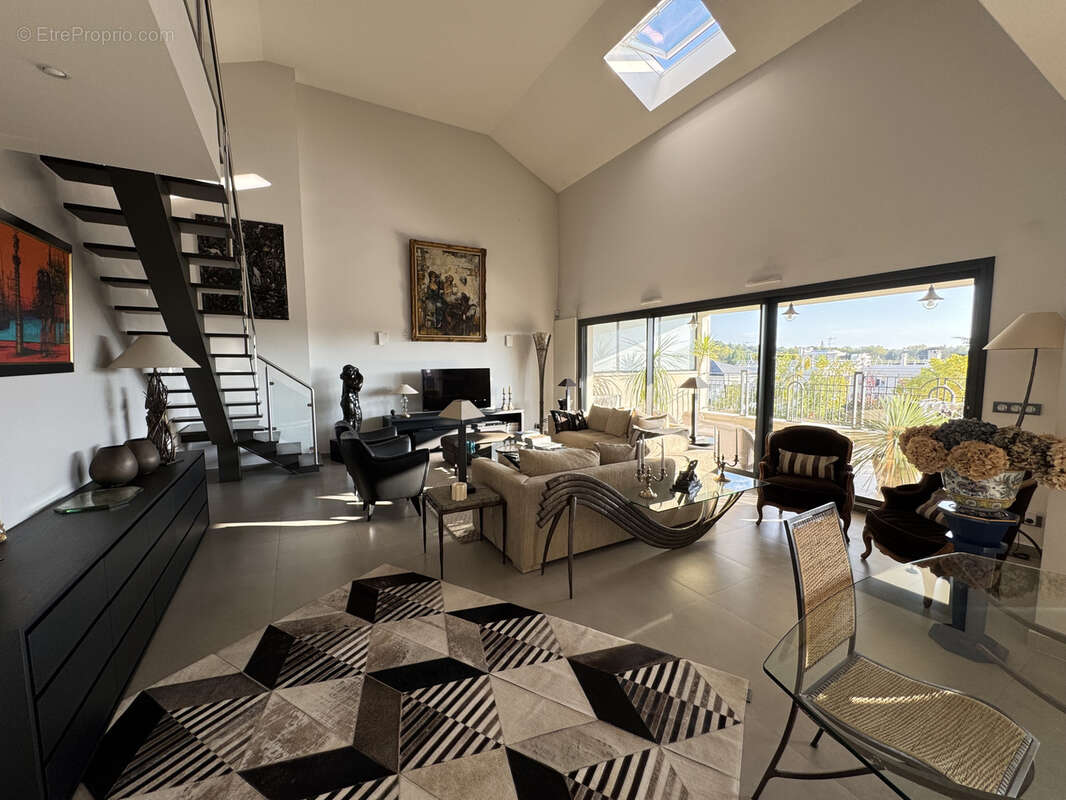 Appartement à SAINT-MAUR-DES-FOSSES