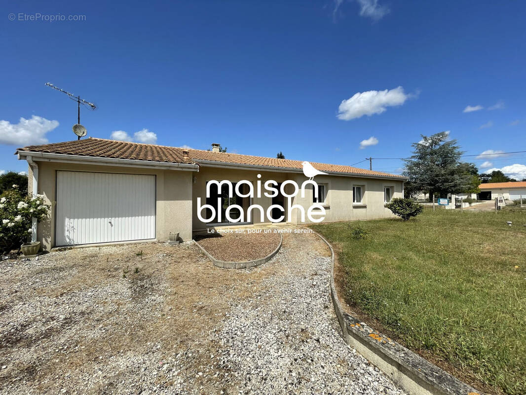 Maison à BONZAC