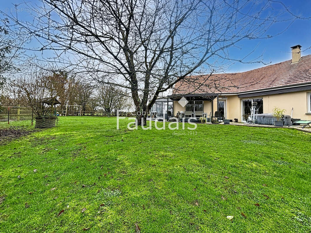 Maison à VILLERS-BOCAGE