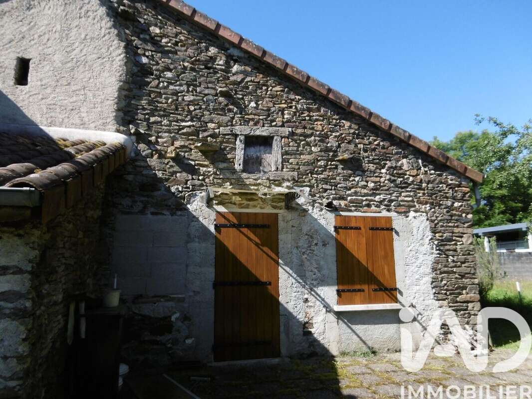 Photo 4 - Maison à BUSSIERE-POITEVINE