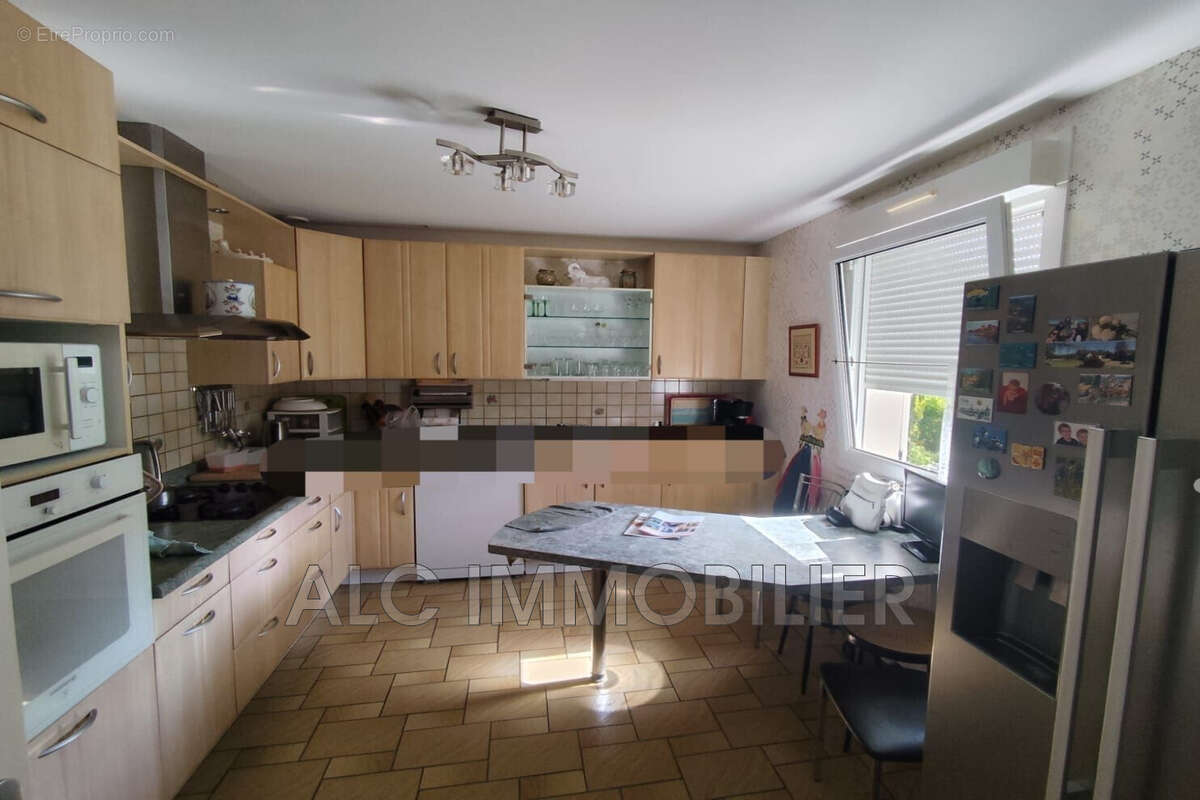 Maison 142 m² à Saint-Germain-Du-Corbeis  - photo 2