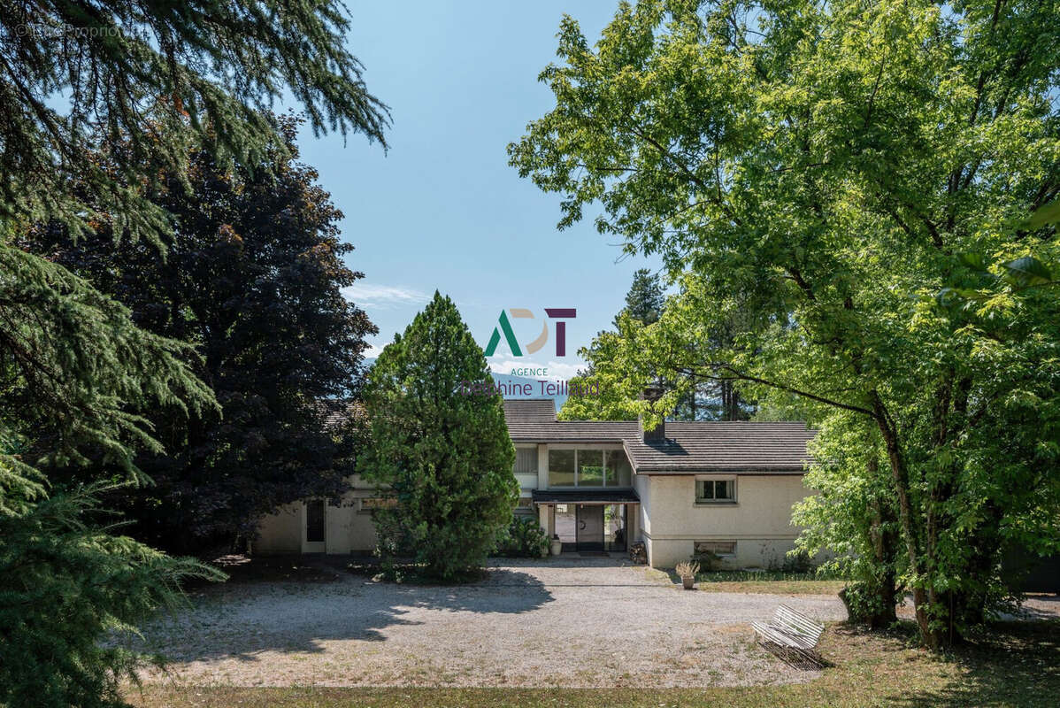 Maison à SAINT-ISMIER