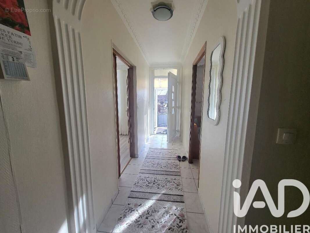 Photo 5 - Maison à MONTEREAU-FAULT-YONNE