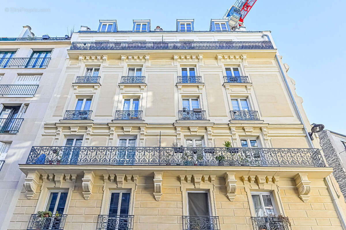 Appartement à PARIS-18E