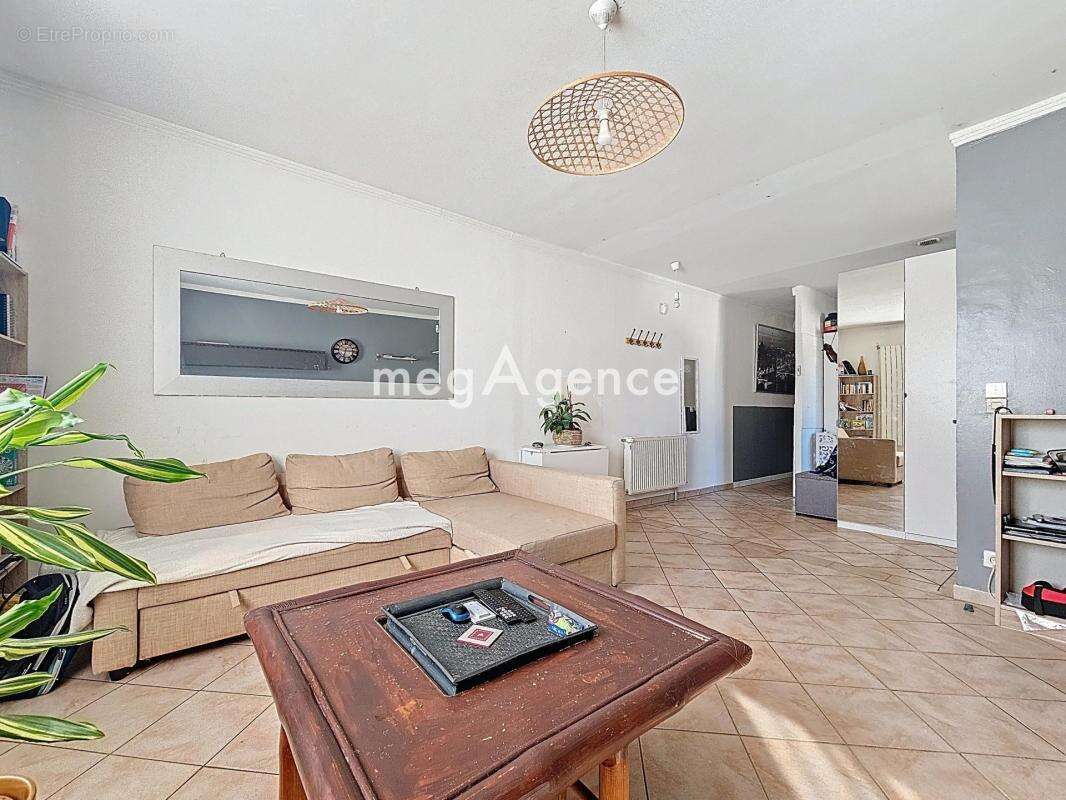 Maison à LES MUREAUX