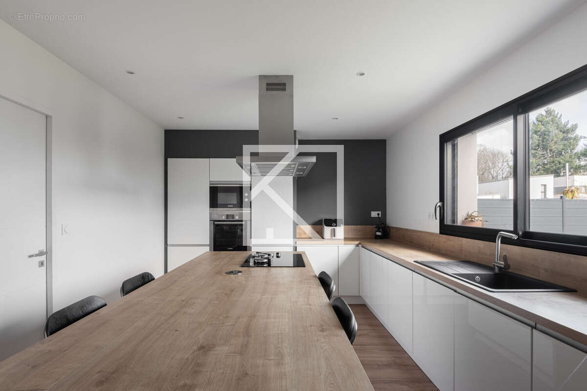 Maison à SAINT-ERBLON