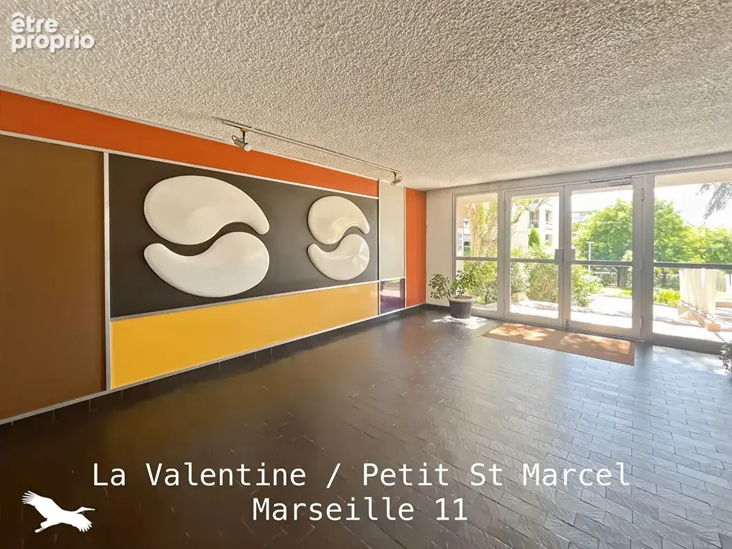 À VENDRE - MARSEILLE 11e (La Montre / La Valentine) - Charmant T2 de 41 m² avec terrasse, vue collines, garage  en option - photo 3
